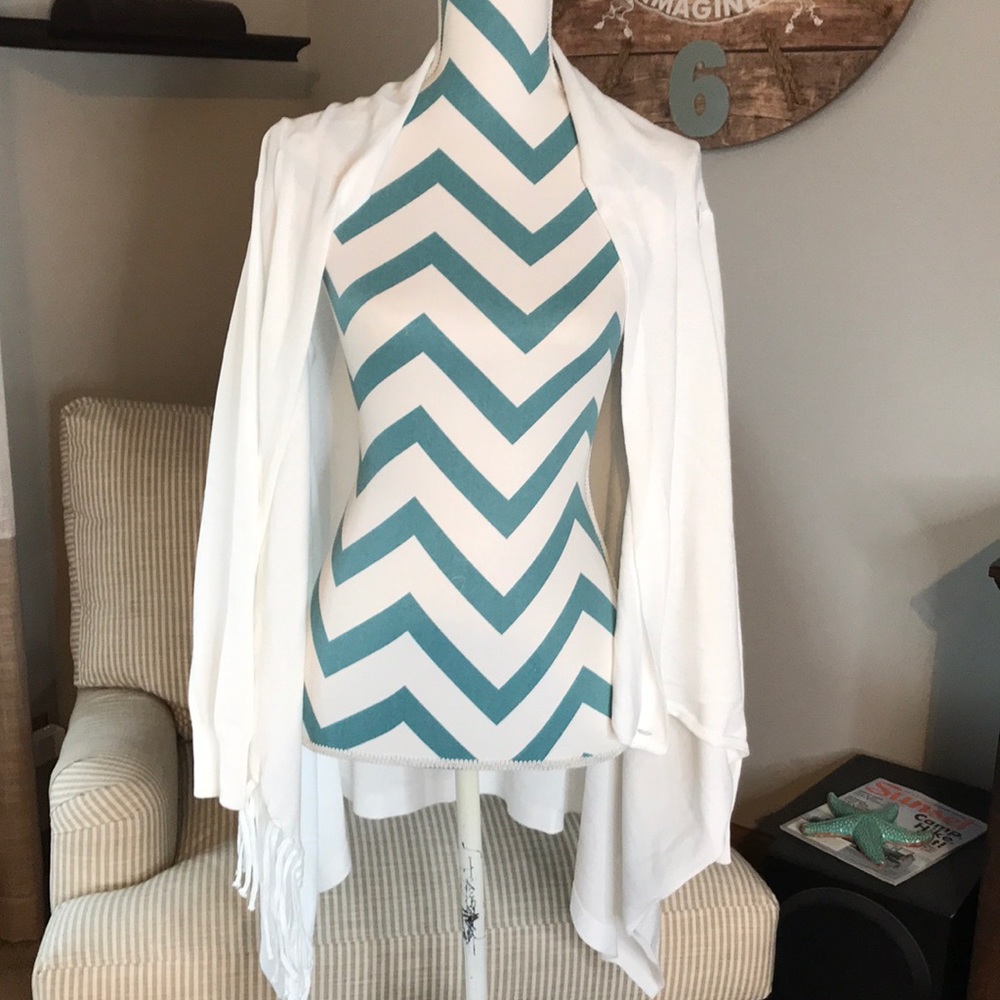 Sweater - Picture 6 of 7